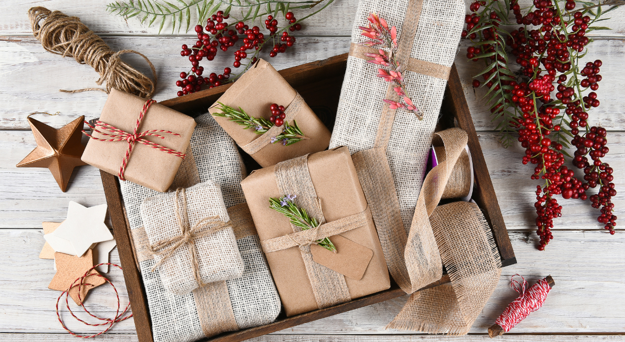 holiday gift giving charity